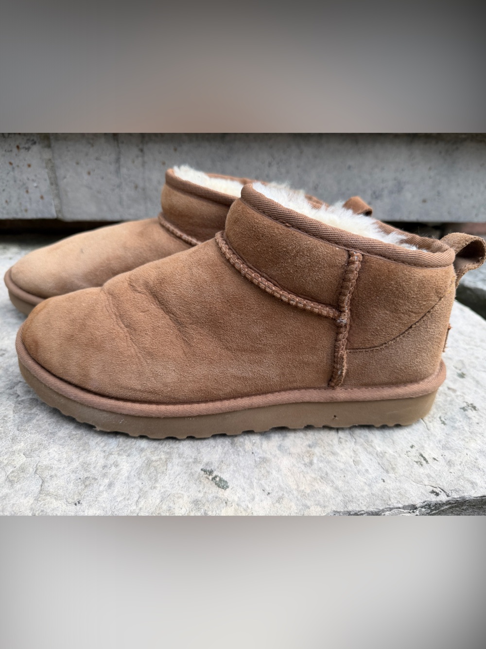 UGG Classic Ultra Mini Boots Sz 9